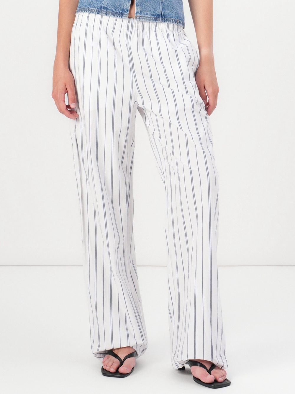 Abercrombie & Fitch Women’s Poplin Wide Leg Pull-On Pants. Size Medium.